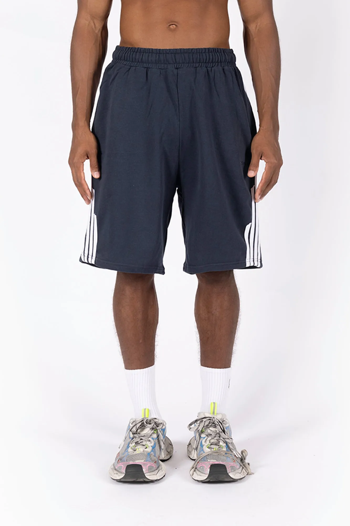 4 STRIPE NAVY CARBON SHORTS