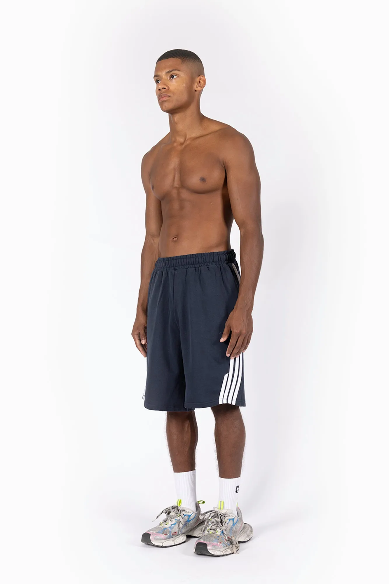 4 STRIPE NAVY CARBON SHORTS