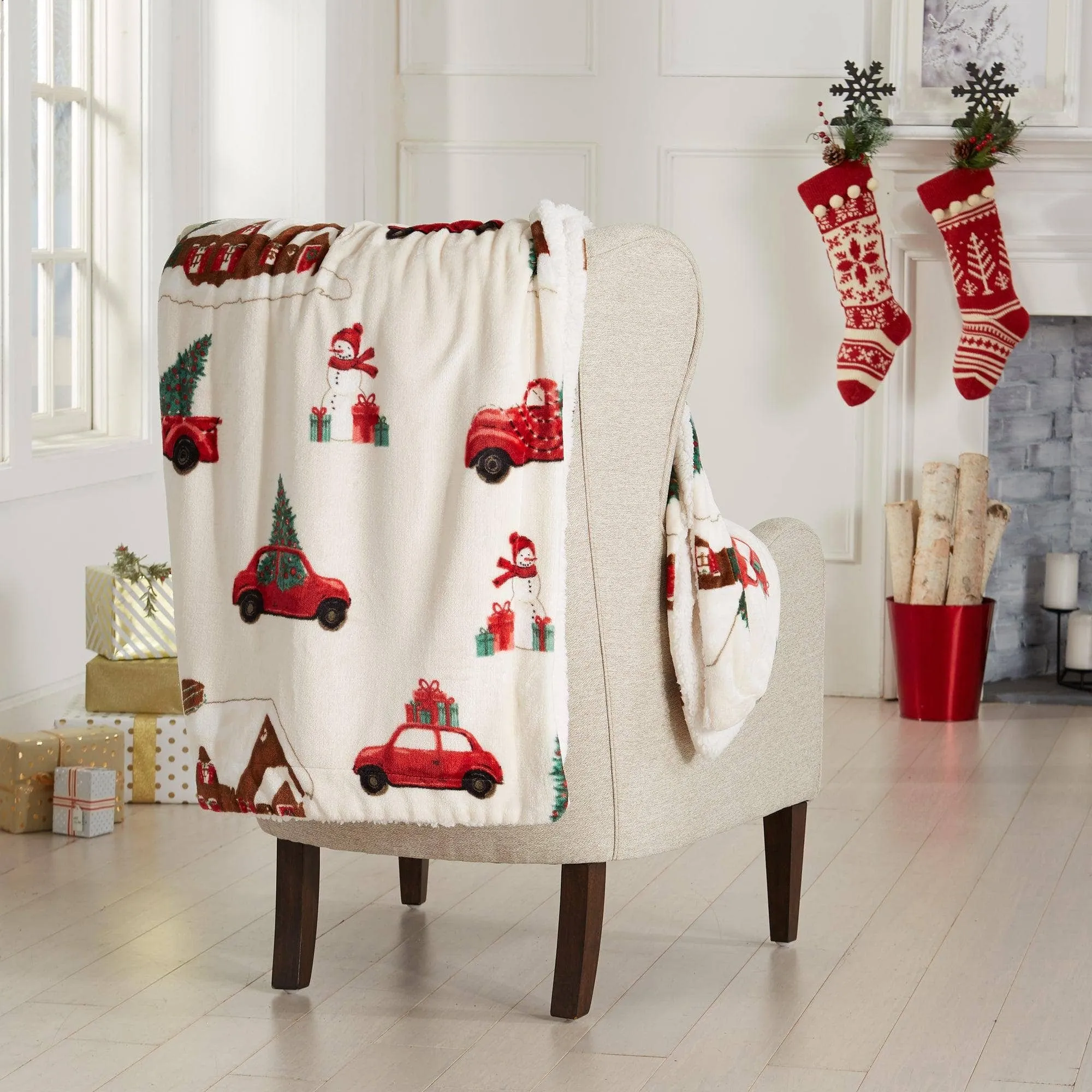 Holiday Sherpa Throw - Esmay Collection: 50" x 60" Throw / Painted Trucks