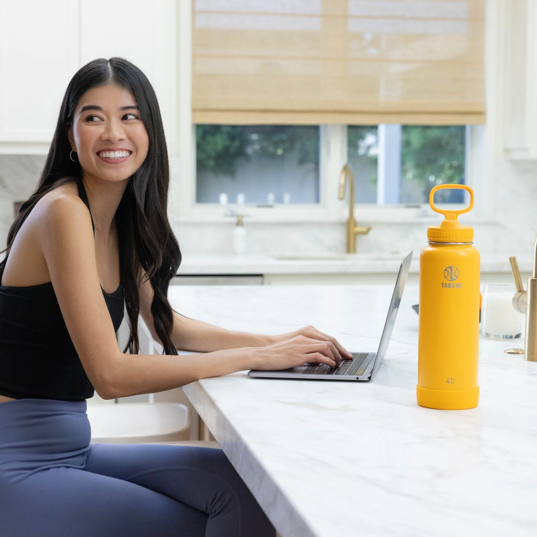 Honeycomb Actives Water Bottle With Straw Lid