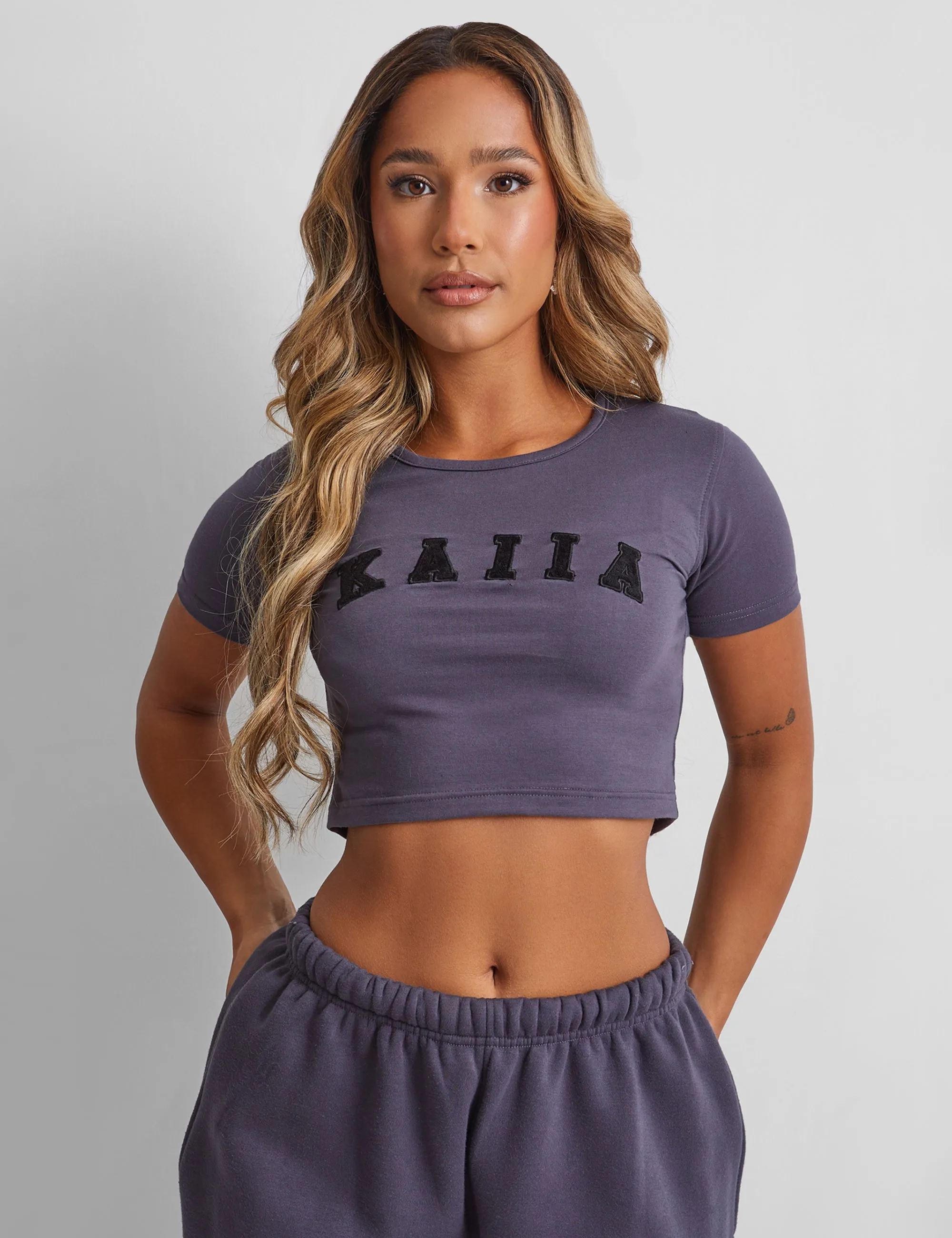 Kaiia Baby Tee Dark Grey